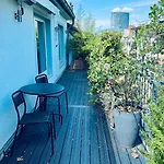 Exclusive Apartment With Roof Terraces In D-Unterbilk